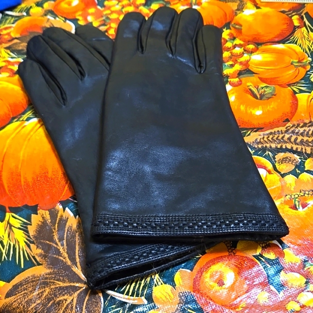 GORGEOUS BUTTERY SOFT BLACK LEATHER WOMAN GLOVES W RABBIT FUR LINING BAG 29